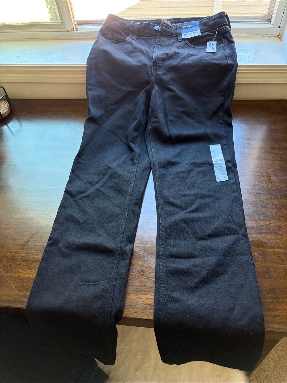 Old Navy Women’s Black Straight-Leg Jeans